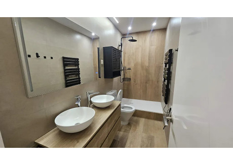 Mieszkanie do wynajęcia - Carrer de Felip II Barcelona, Hiszpania, 100 m², 773 USD (3171 PLN), NET-102094826