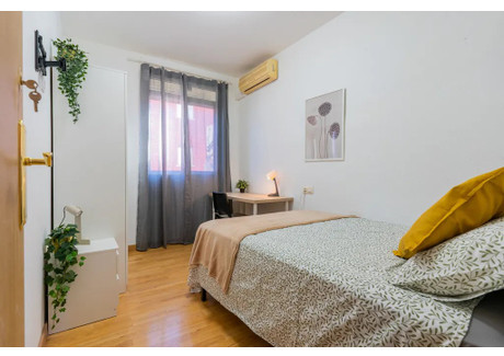 Mieszkanie do wynajęcia - Carrer de Jaume II Valencia, Hiszpania, 90 m², 352 USD (1461 PLN), NET-102170921