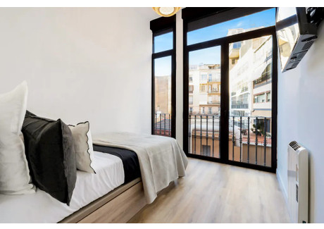 Mieszkanie do wynajęcia - Ronda de Sant Pere Barcelona, Hiszpania, 240 m², 863 USD (3531 PLN), NET-102131982