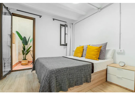 Mieszkanie do wynajęcia - Carrer de Freixures Barcelona, Hiszpania, 35 m², 1146 USD (4699 PLN), NET-102131984