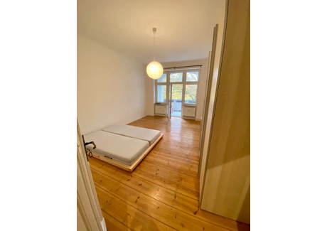 Mieszkanie do wynajęcia - Saalestraße Berlin, Niemcy, 90 m², 827 USD (3381 PLN), NET-102251574