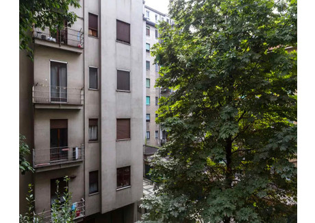 Mieszkanie do wynajęcia - Viale Papiniano Milan, Włochy, 130 m², 988 USD (4099 PLN), NET-102219815