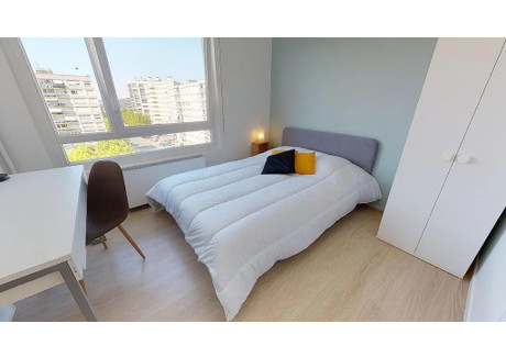 Mieszkanie do wynajęcia - Boulevard de l'Europe Oullins-Pierre-Bénite, Francja, 80 m², 561 USD (2300 PLN), NET-102376883