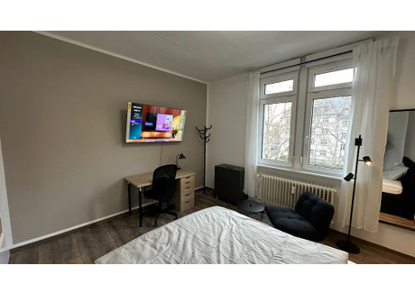 Mieszkanie do wynajęcia - Saalburgallee Frankfurt Am Main, Niemcy, 90 m², 863 USD (3582 PLN), NET-102733459