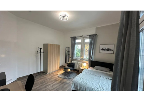 Mieszkanie do wynajęcia - Saalburgallee Frankfurt Am Main, Niemcy, 90 m², 909 USD (3727 PLN), NET-102733460