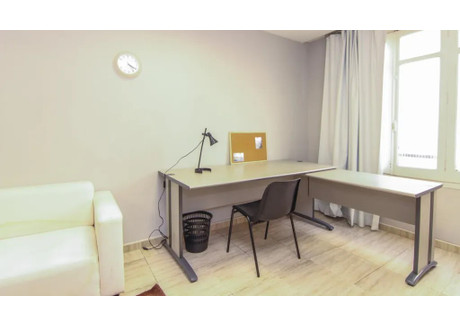 Mieszkanie do wynajęcia - Carrer de Sant Vicent Màrtir Valencia, Hiszpania, 150 m², 412 USD (1691 PLN), NET-102800218