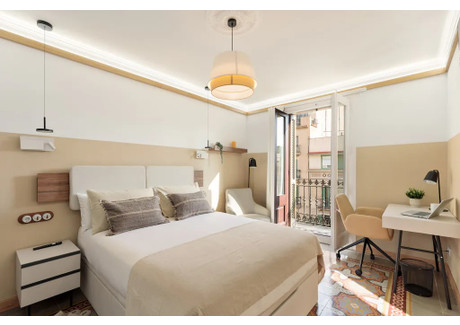 Mieszkanie do wynajęcia - Carrer del Consell de Cent Barcelona, Hiszpania, 130 m², 1315 USD (5456 PLN), NET-102802444