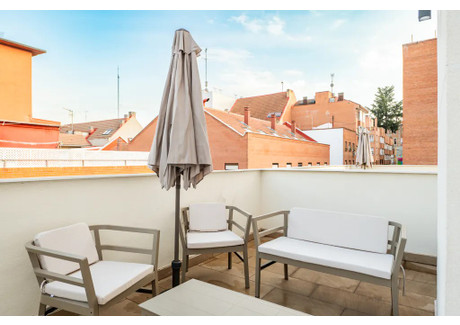 Mieszkanie do wynajęcia - Calle Luis Missón Madrid, Hiszpania, 88 m², 1892 USD (7758 PLN), NET-102802674