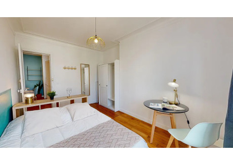 Mieszkanie do wynajęcia - Rue des Cloys Paris, Francja, 155 m², 986 USD (4045 PLN), NET-103133956