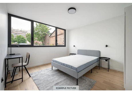 Mieszkanie do wynajęcia - Rue Fernand Pelloutier Clichy, Francja, 68 m², 926 USD (3845 PLN), NET-103133972