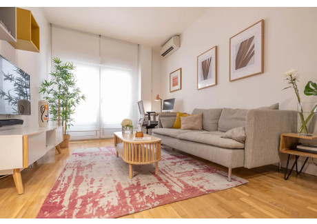 Mieszkanie do wynajęcia - Calle de Santa Brígida Madrid, Hiszpania, 55 m², 3966 USD (15 349 PLN), NET-94062421