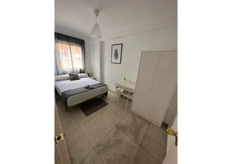 Mieszkanie do wynajęcia - Calle Barcenillas Málaga, Hiszpania, 120 m², 583 USD (2339 PLN), NET-94211149