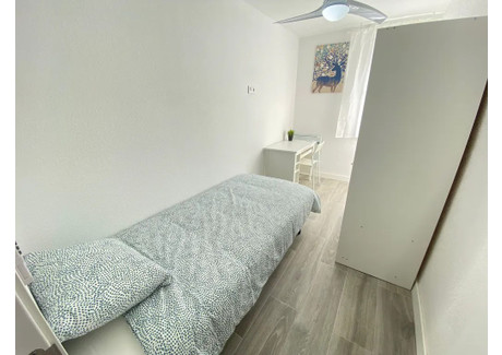 Mieszkanie do wynajęcia - Calle del Mar de las Antillas Madrid, Hiszpania, 90 m², 387 USD (1525 PLN), NET-94729170