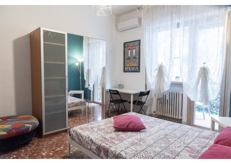 Mieszkanie do wynajęcia - Via Tuscolana Rome, Włochy, 110 m², 651 USD (2545 PLN), NET-94788966