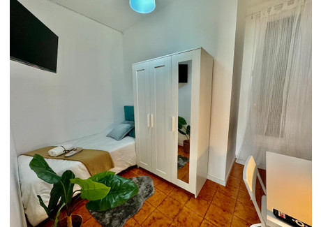 Mieszkanie do wynajęcia - Carrer del Comte d'Urgell Barcelona, Hiszpania, 120 m², 703 USD (2834 PLN), NET-95064855