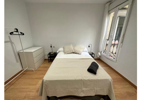 Mieszkanie do wynajęcia - Calle del Conde de Aranda Madrid, Hiszpania, 250 m², 1124 USD (4428 PLN), NET-95064856