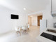 Mieszkanie do wynajęcia - Calle de Orense Madrid, Hiszpania, 190 m², 870 USD (3470 PLN), NET-95170506