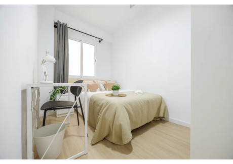 Mieszkanie do wynajęcia - Carrer de la Vila de Muro Valencia, Hiszpania, 120 m², 398 USD (1566 PLN), NET-95170673