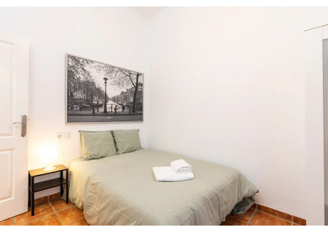 Mieszkanie do wynajęcia - Carrer Martínez Cubells Valencia, Hiszpania, 150 m², 489 USD (1952 PLN), NET-95326275