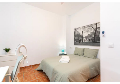 Mieszkanie do wynajęcia - Carrer Martínez Cubells Valencia, Hiszpania, 150 m², 431 USD (1719 PLN), NET-95326277
