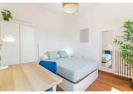 Mieszkanie do wynajęcia - Carrer del Rosselló Barcelona, Hiszpania, 300 m², 634 USD (2500 PLN), NET-95354438