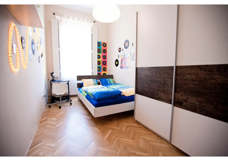 Mieszkanie do wynajęcia - Király utca Budapest, Węgry, 87 m², 290 USD (1143 PLN), NET-95354959