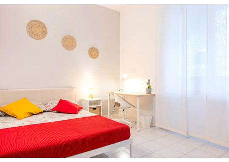 Mieszkanie do wynajęcia - Via Assietta Milan, Włochy, 80 m², 661 USD (2639 PLN), NET-95575795