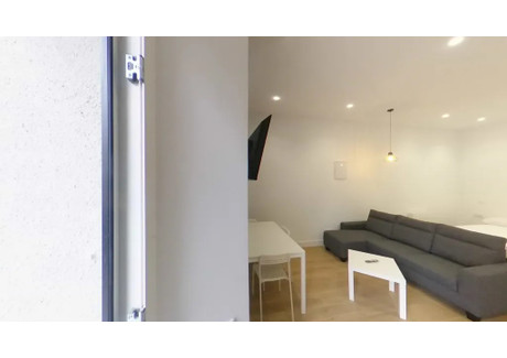 Mieszkanie do wynajęcia - Calle Nicolasa Gómez Madrid, Hiszpania, 40 m², 1542 USD (6215 PLN), NET-95666221