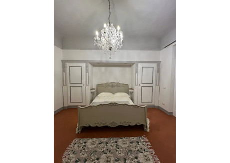 Mieszkanie do wynajęcia - Via di Santo Spirito Florence, Włochy, 70 m², 3198 USD (12 280 PLN), NET-95818156