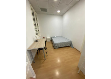 Mieszkanie do wynajęcia - Carrer de Casp Barcelona, Hiszpania, 280 m², 549 USD (2147 PLN), NET-95865002