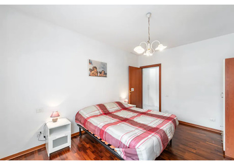 Mieszkanie do wynajęcia - Via Decumana Bologna, Włochy, 65 m², 1298 USD (5113 PLN), NET-96040083