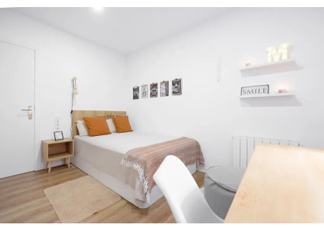 Mieszkanie do wynajęcia - Carrer de Nàpols Barcelona, Hiszpania, 91 m², 1045 USD (4276 PLN), NET-96079572