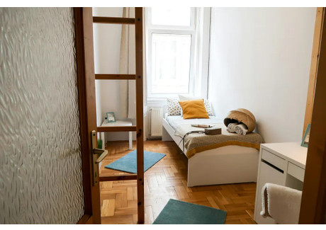 Mieszkanie do wynajęcia - Holló utca Budapest, Węgry, 95 m², 364 USD (1510 PLN), NET-96319704