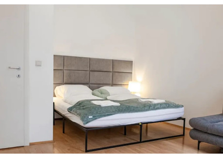Mieszkanie do wynajęcia - Liebhartsgasse Vienna, Austria, 59 m², 2348 USD (9508 PLN), NET-96342992
