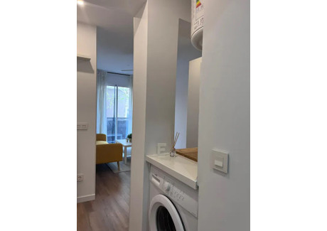 Mieszkanie do wynajęcia - Calle de Montoya Madrid, Hiszpania, 35 m², 1366 USD (5585 PLN), NET-96505503