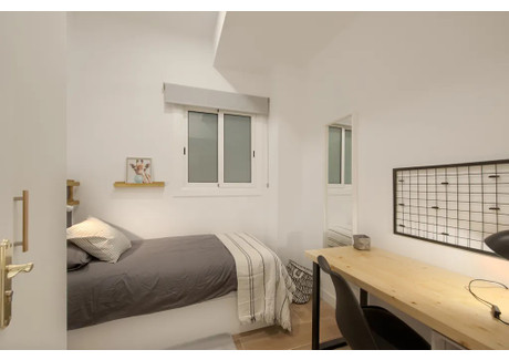 Mieszkanie do wynajęcia - Carrer de Balmes Barcelona, Hiszpania, 134 m², 963 USD (3860 PLN), NET-96542804