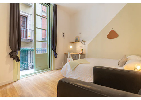 Mieszkanie do wynajęcia - Carrer de Sant Pau Barcelona, Hiszpania, 120 m², 909 USD (3491 PLN), NET-96637370