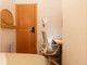 Mieszkanie do wynajęcia - Carrer de Rocafort Barcelona, Hiszpania, 65 m², 611 USD (2492 PLN), NET-96665280