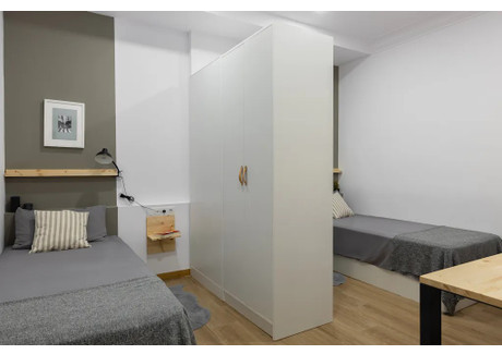 Mieszkanie do wynajęcia - Carrer de Balmes Barcelona, Hiszpania, 137 m², 696 USD (2800 PLN), NET-96717902