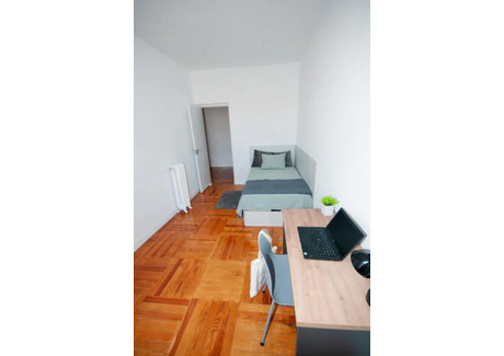 Mieszkanie do wynajęcia - Calle Blanca de Navarra Madrid, Hiszpania, 200 m², 832 USD (3193 PLN), NET-96729670