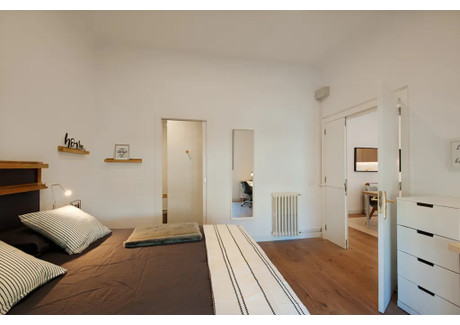 Mieszkanie do wynajęcia - Carrer de Balmes Barcelona, Hiszpania, 134 m², 1104 USD (4351 PLN), NET-96729790