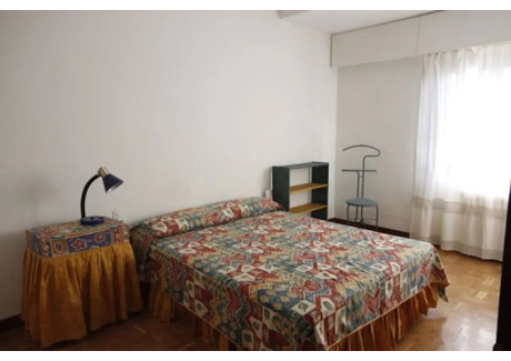 Mieszkanie do wynajęcia - Calle de Martínez Izquierdo Madrid, Hiszpania, 75 m², 702 USD (2768 PLN), NET-96783210