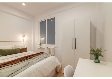 Mieszkanie do wynajęcia - Carrer de Balmes Barcelona, Hiszpania, 120 m², 626 USD (2404 PLN), NET-96783334