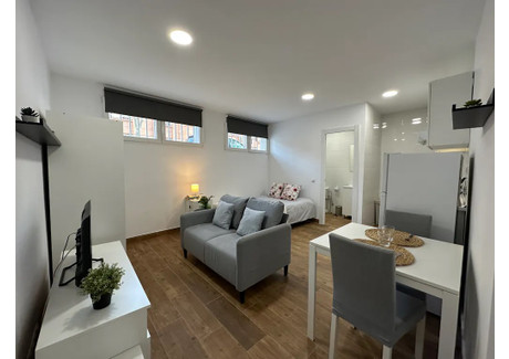 Mieszkanie do wynajęcia - Calle de Carlos Dabán Madrid, Hiszpania, 34 m², 951 USD (3652 PLN), NET-96810604