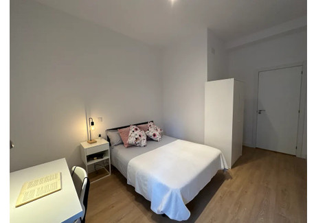 Mieszkanie do wynajęcia - Calle del Doctor Esquerdo Madrid, Hiszpania, 17 m², 826 USD (3322 PLN), NET-96810612
