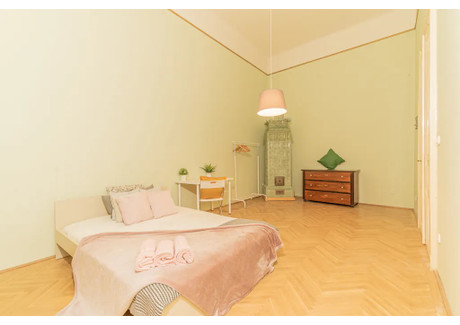 Mieszkanie do wynajęcia - Liszt Ferenc tér Budapest, Węgry, 100 m², 303 USD (1195 PLN), NET-96840587