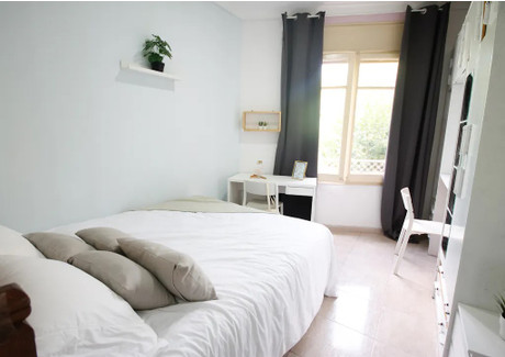 Mieszkanie do wynajęcia - Carrer del Cinca Barcelona, Hiszpania, 85 m², 609 USD (2429 PLN), NET-96840649