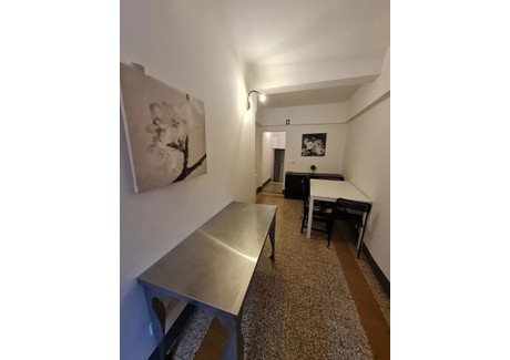 Mieszkanie do wynajęcia - Via dei Fossi Florence, Włochy, 76 m², 1723 USD (6926 PLN), NET-96874870