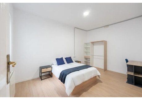 Mieszkanie do wynajęcia - Calle del Conde de Aranda Madrid, Hiszpania, 280 m², 1030 USD (4057 PLN), NET-96875386