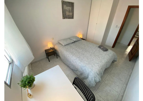 Mieszkanie do wynajęcia - Calle del Puerto de la Morcuera Madrid, Hiszpania, 80 m², 431 USD (1744 PLN), NET-96875477